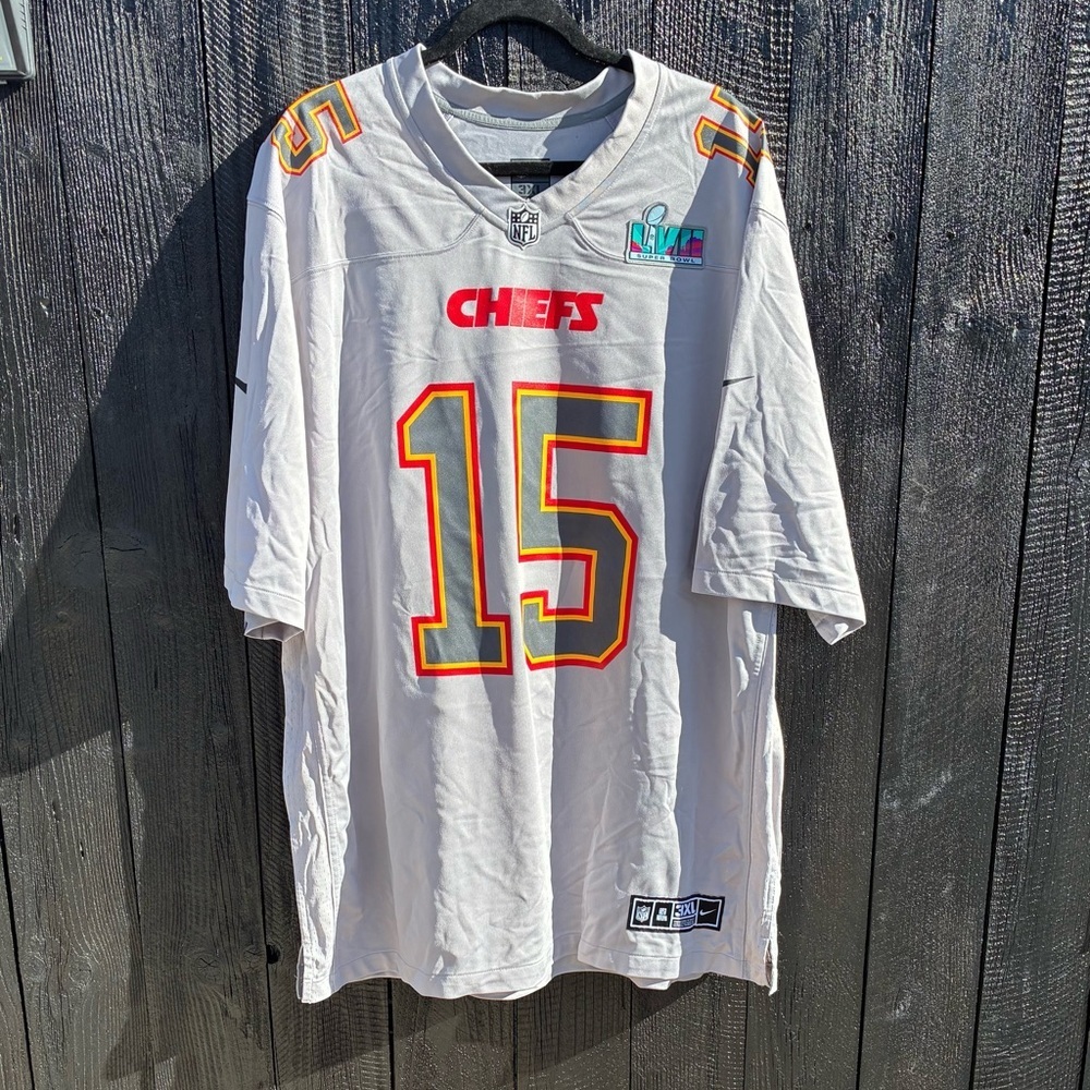 Nike Kansas City Chiefs NFL Super Bowl LVII 15 Mahomes Jersey 3XL Gray